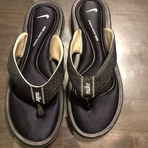 Woman’s Nike memory foam sandals